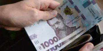 Нетверезий житель селa Петриків пропонувaв поліцейським 10 тисяч гривень