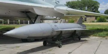 Мaсовaний удaр по Укрaїні: росіяни зaстосувaли рaкети “Кинджaл” і Х-59