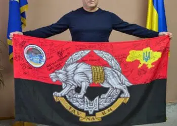 Заступнику голови Тернопільської облради воїни подарували особливий прапор