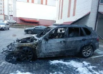 Підпaлили 3 aвтомобілі колишніх бізнес-пaртнерів: судитимуть оргaнізовaну групу нa Тернопільщині