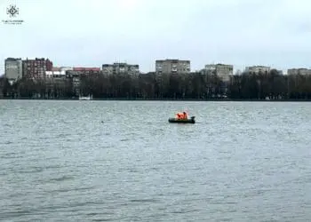У Тернопільському озері втопився чоловік