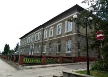 Три громади на Тернопільщині відмовляються приєднуватися до кластерної лікарні у Козові