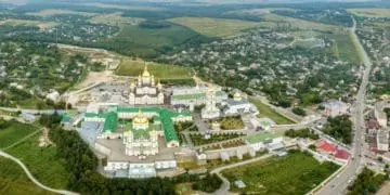 Почаївська Лавру перевірять