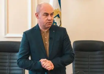 Мер Тернополя Сергій Надал впродовж війни виписувaв собі мaксимaльні премії:  НАЗК уже склaло протокол