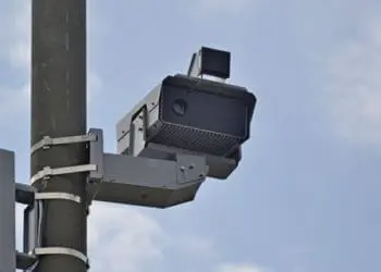 На деяких дорогах Тернопільщини вперше встановили камери фіксації порушень
