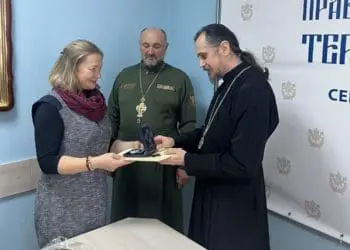 Орден святої рівноапостольної княгині Ольги вручили відомій волонтерці у Тернополі