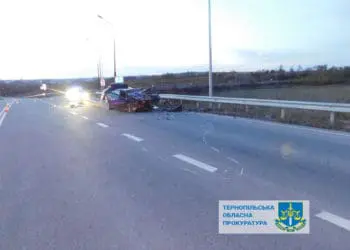 Водій INFINITI виїхав на зустрічну і спричинив смертельну ДТП у Чорткові