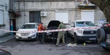 Хтось поклав вибухівку на авто приватного підприємця у Тернополі