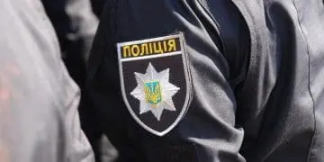 У Тернополі жінка почула крик про допомогу з квартири і покликала поліцію
