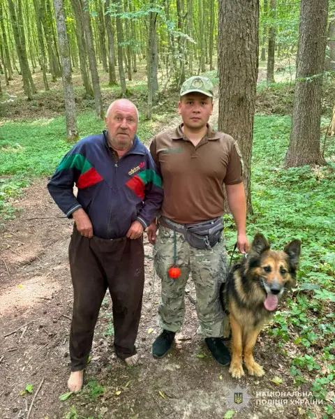 На Тернопільщині службовий собака врятував зниклого переселенця з Запоріжжя