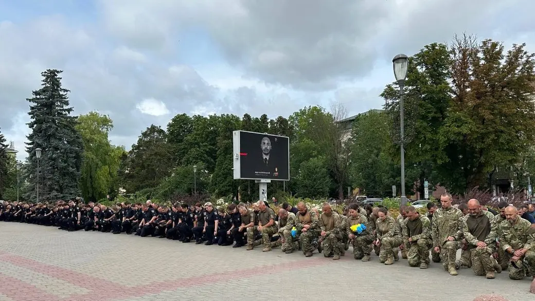 У Тернополі провели в останню путь поліцейського бригади «Лють» Івана Нагайовського