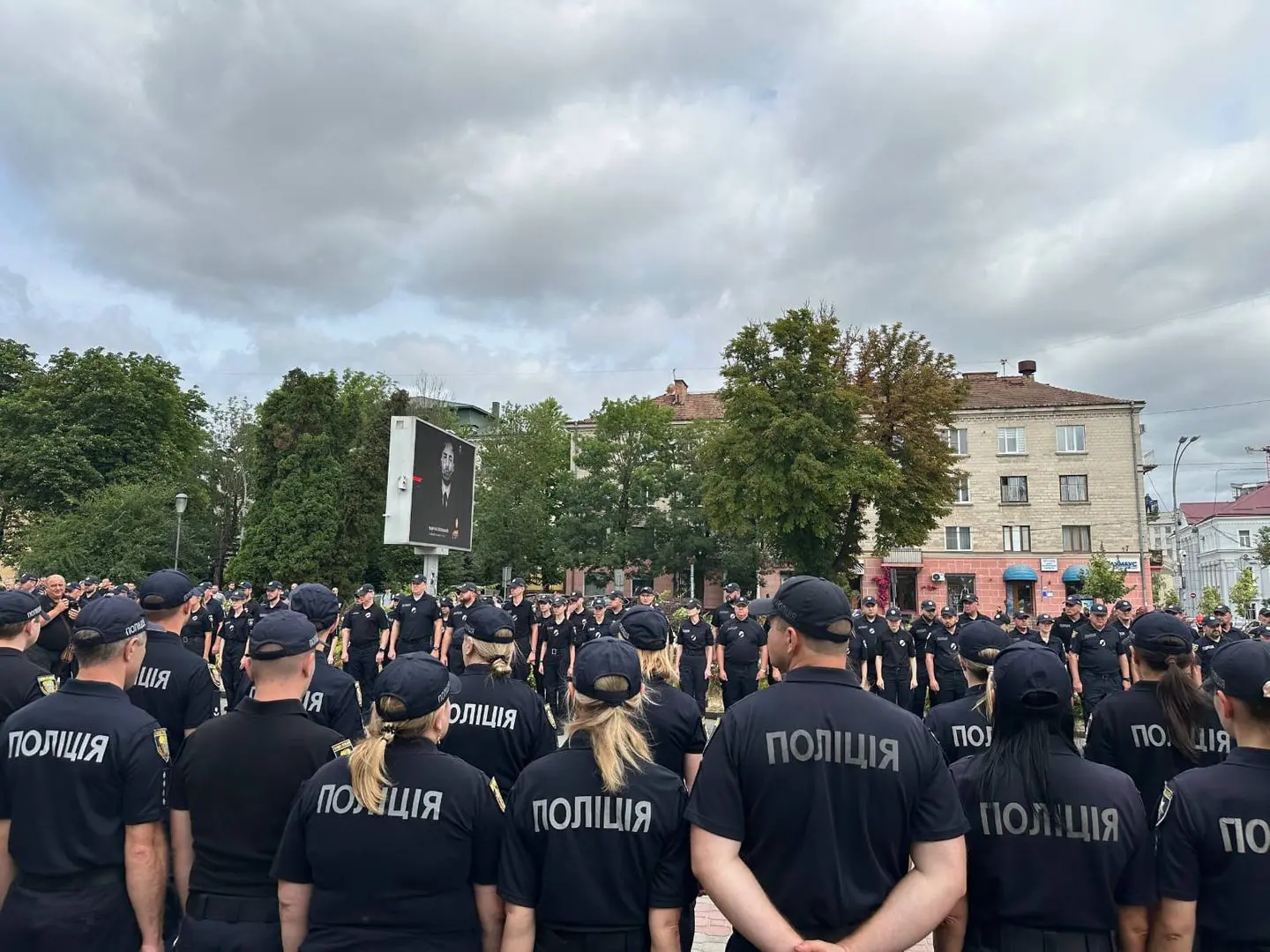 У Тернополі провели в останню путь поліцейського бригади «Лють» Івана Нагайовського