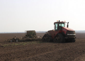 На Тернопільщині почали сіяти озимі культури