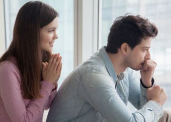 8 ознак того, що жінці не вистачає близькості