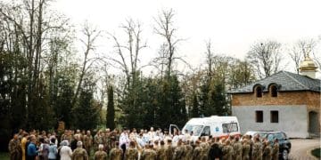 Владика Нестор у Підволочиську освятив авто для потреб ЗСУ