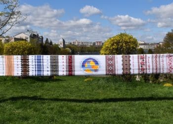 Міжнародний вишитий рушник єднання “Цвіт вишиванки”: проект триває 