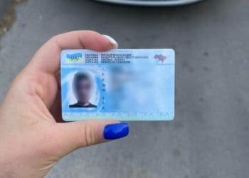 У Тернополі спіймали водія з підробленими правами
