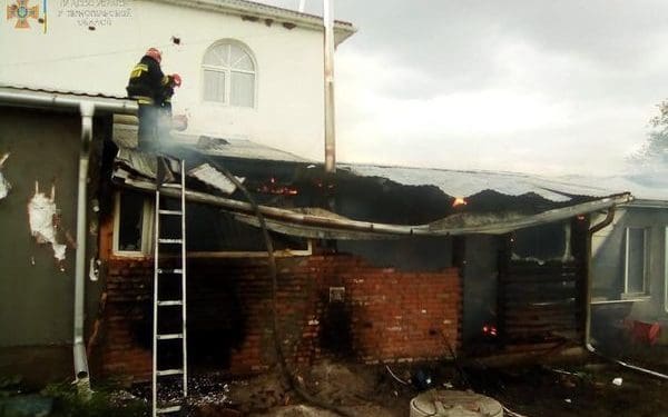 На Тернопліьшині вогонь поруйнував легендарний комплекс «Орися»