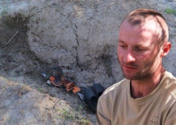 Три дні катували, а потім повели на розстріл: чоловік розповів, як вибрався з могили