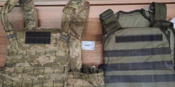 В “Епіцентрі” відповіли на звинувачення активістів у продажі бронежилетів, які мали б роздавати безкоштовно