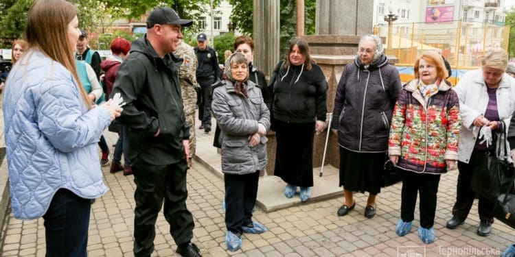 На центральній алеї Тернополя висадили «Квітник матері»