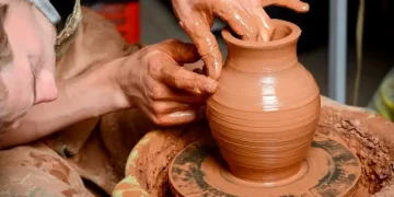 Тернополян та гостей міста запрошують на безкоштовний майстер-клас з гончарства