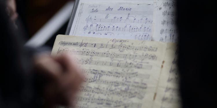 У Тернополі попрощалися з поетом, бардом Олександром Смиком (Фото)