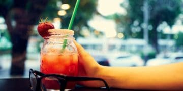 Тернополяни пропонують дозволити продаж слабоалкогольних напоїв з 11 до 22 години