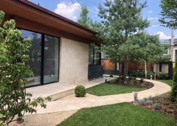 Природний камінь — гідна оправа для ошатної оселі