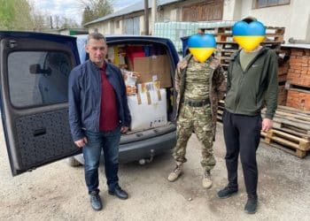 Микола Люшняк разом з іншими благодійниками передав допомогу теробороні