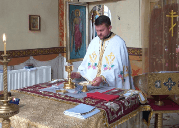 У Піщатинцях відбулася перша Божественна літургія українською мовою після переходу в ПЦУ