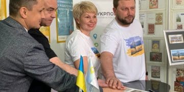 “Русскій воєнний корабль…всьо!”: у Тернополі погасили поштову марку