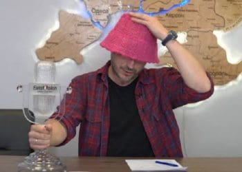 Кришталевий мікрофон Kalush Orchestra з Євробачення-2022 продали майже за мільйон доларів