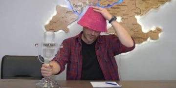 Кришталевий мікрофон Kalush Orchestra з Євробачення-2022 продали майже за мільйон доларів