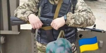 Без батька залишилися синочок і донечка: на Тернопільщині поховали бійця Олександра Саєцькогою