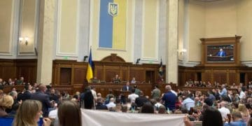 Зустріли з оплесками: у ВР розпочався виступ президента Польщі Анджея Дуди