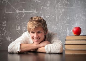 Як розумні люди поводяться з людьми, які їм не подобаються