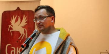 Почесну відзнаку від міністерства культури Польщі вручили тернопільському поету Юрію Завадському