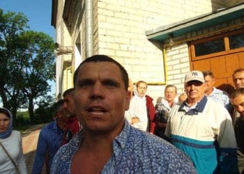 Зі штовханиною та бійками представники московського патріархату «віджимали» храм у селі на Збаражчині