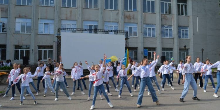 У Збаражі влаштували патріотичний велопробіг