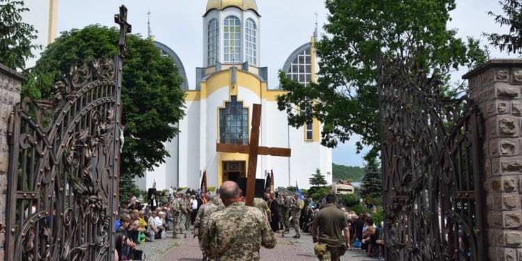Тернопільщина попрощалася із двома загиблими Героями