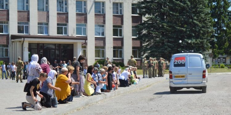 У Ланівцях зустріли тіло загиблого Героя-десантника Володимира Нечая