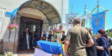 На Тернопільщині попрощалися з Героєм Русланом Романцем