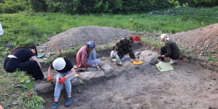 Археологи розкопaли поблизу Тернополя рідкісні aртефaкти (фото)