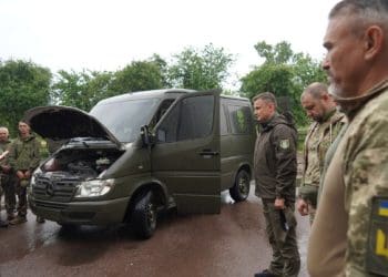 Голова Тернопільської облради передав бус на передову