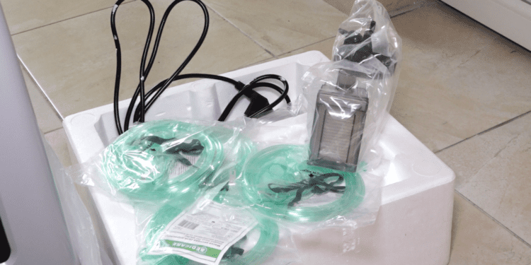 Киянка Христина Смачило за сприяння благодійного фонду Ігоря Гуди “Твори добро” передала кисневий концентратор тернопільській лікарні