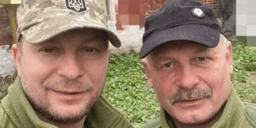 Відомі на Тернопільщині політики — брати Степан і Олег Барни — нині несуть службу на передовій