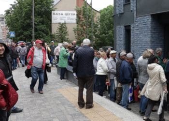 У Тернополі черга біля “Газпостачу”. Що трапилося?