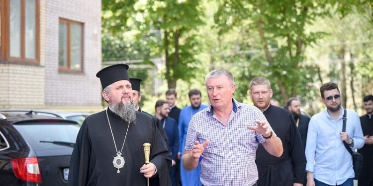 Митрополит Епіфаній оглянув хід будівництва кафедрального собору у Тернополі