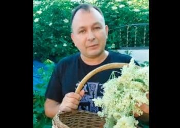 Священник-блогер з Тернопільщини поділився рецептом бузинового сиропу